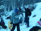bataille de boules de neige en raquettes